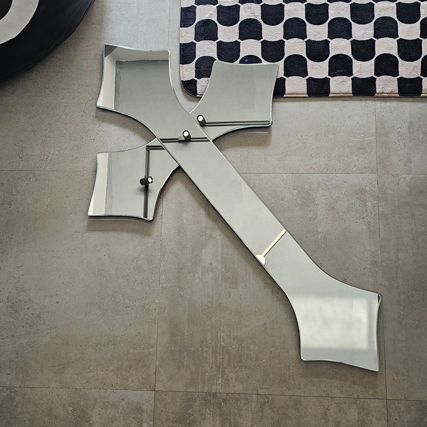 CHROME CROSS MIRROR (Y2K AESTHETIC)