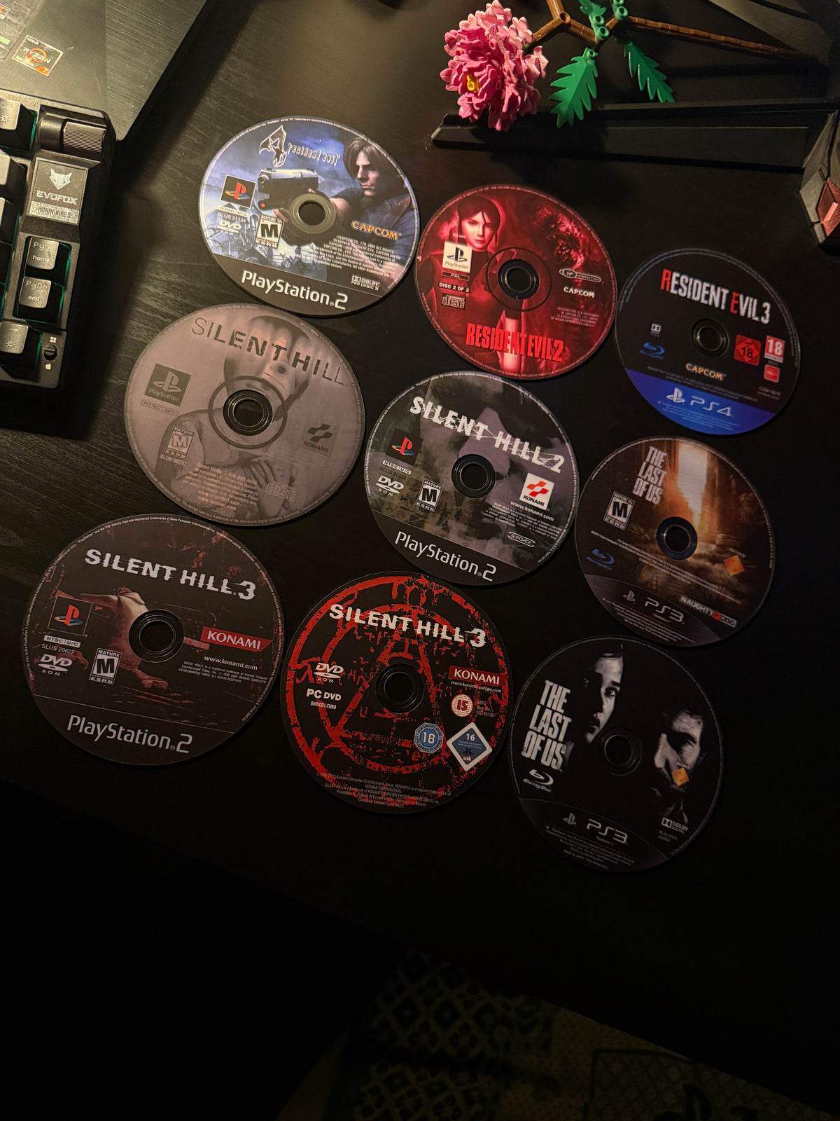 GAME CD DECOR SET