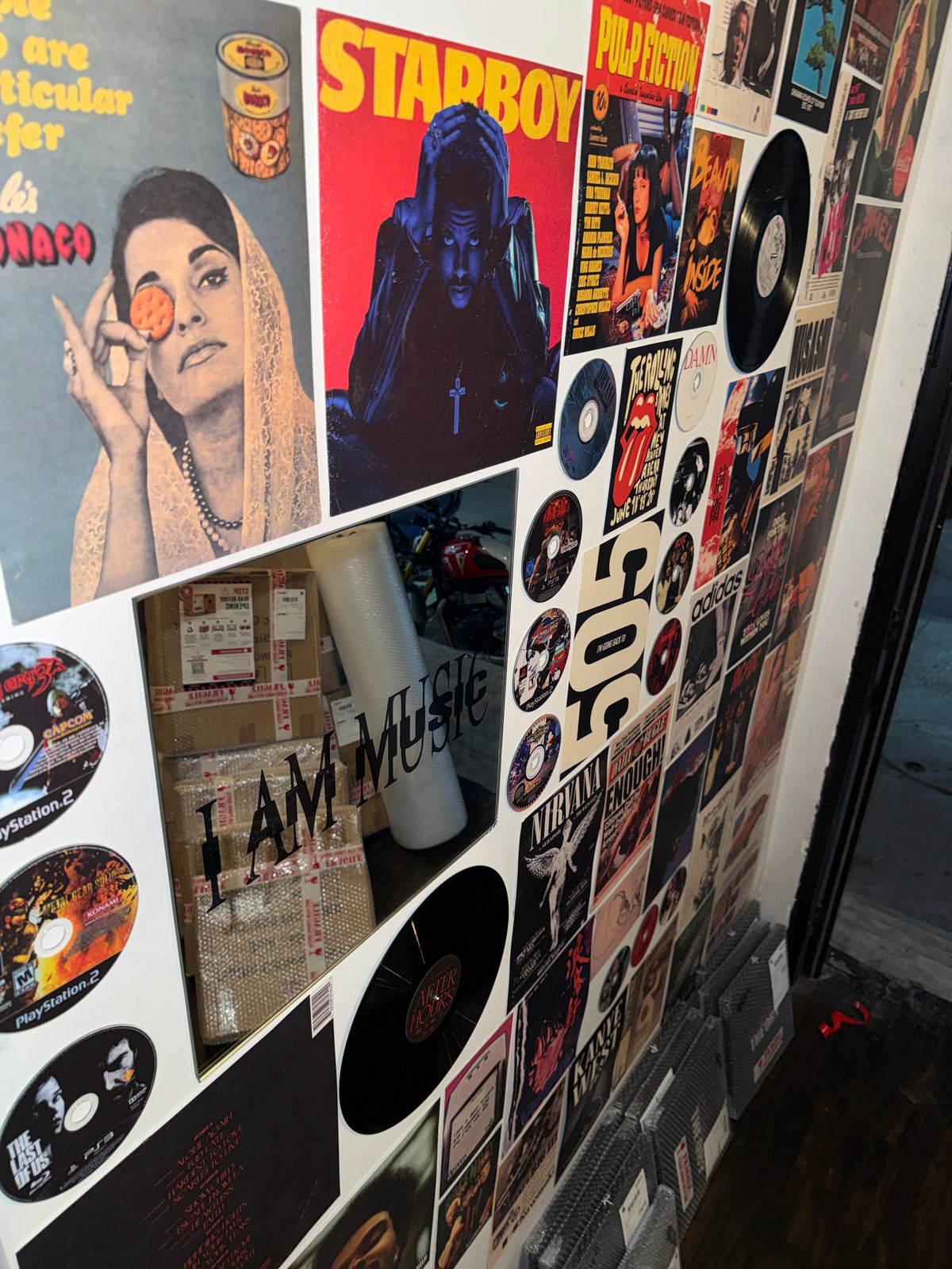 ULTIMATE WALL DECOR BUNDLE