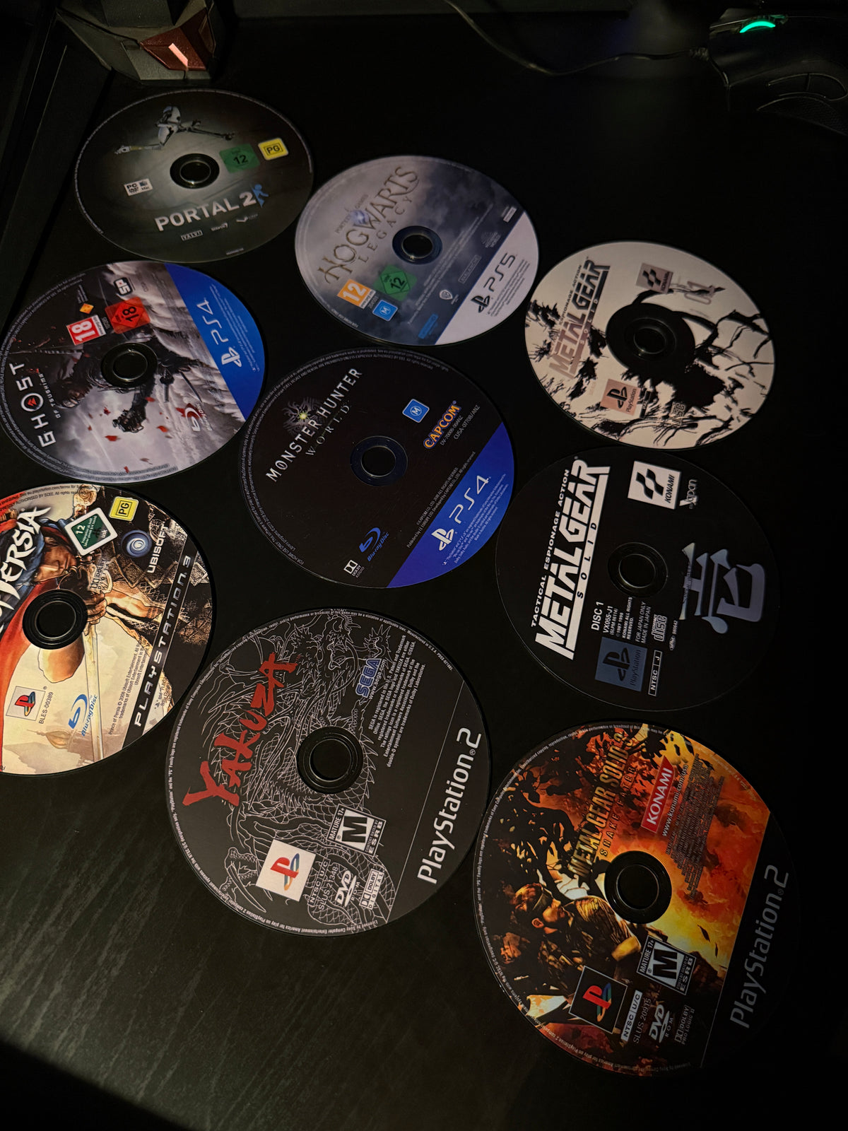 GAME CD DECOR SET