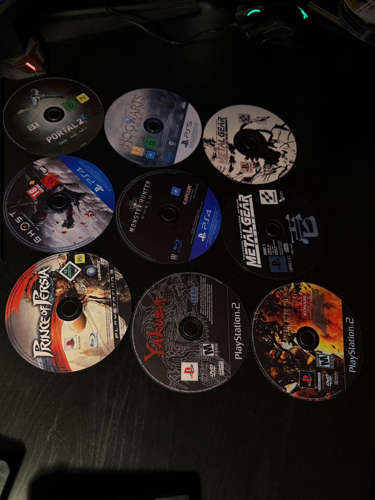 GAME CD DECOR SET