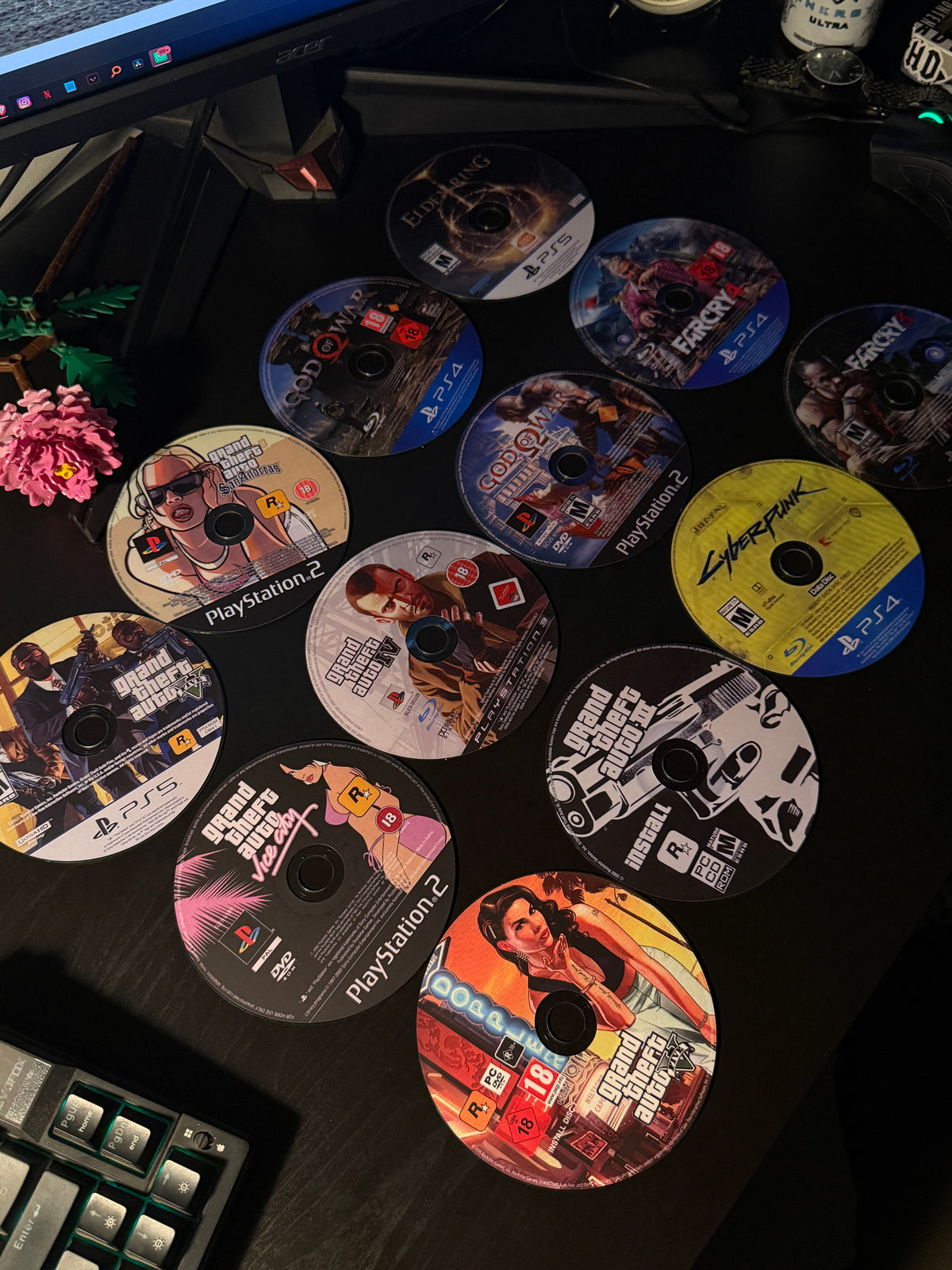 GAME CD DECOR SET