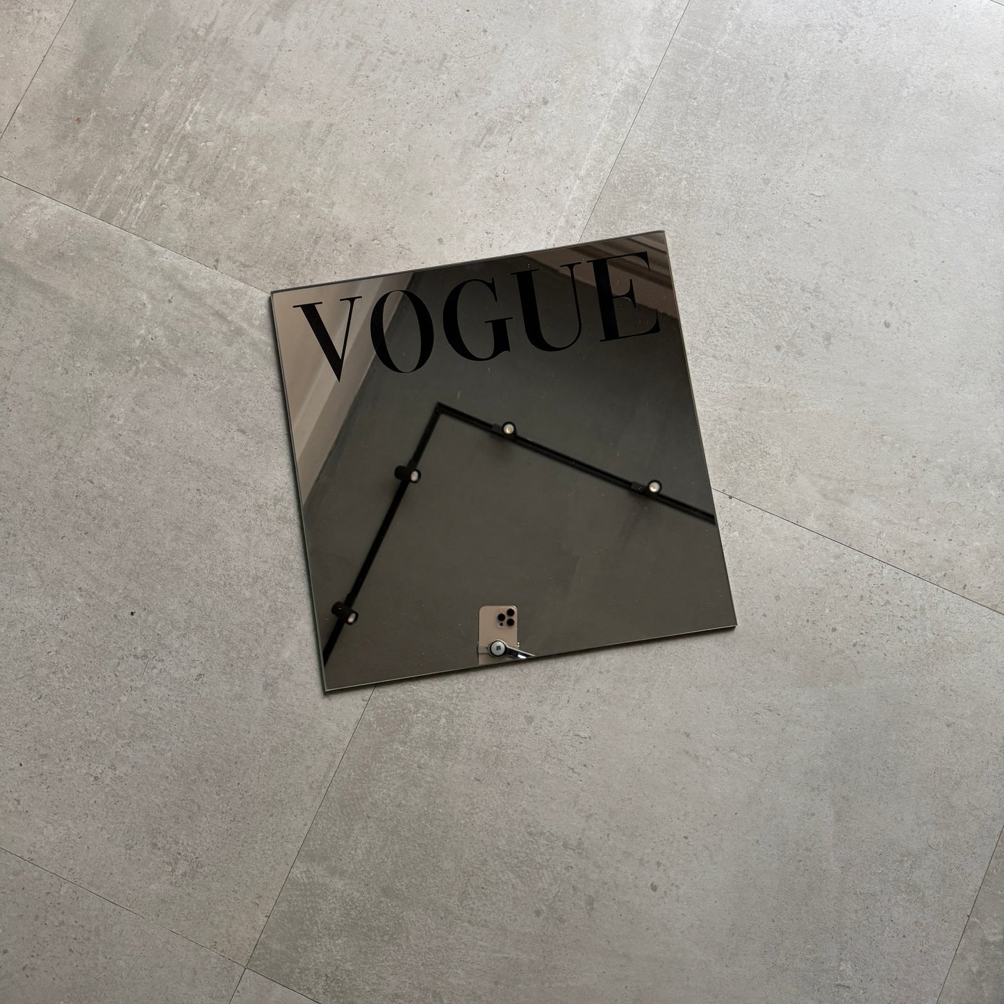 VOGUE MIRROR