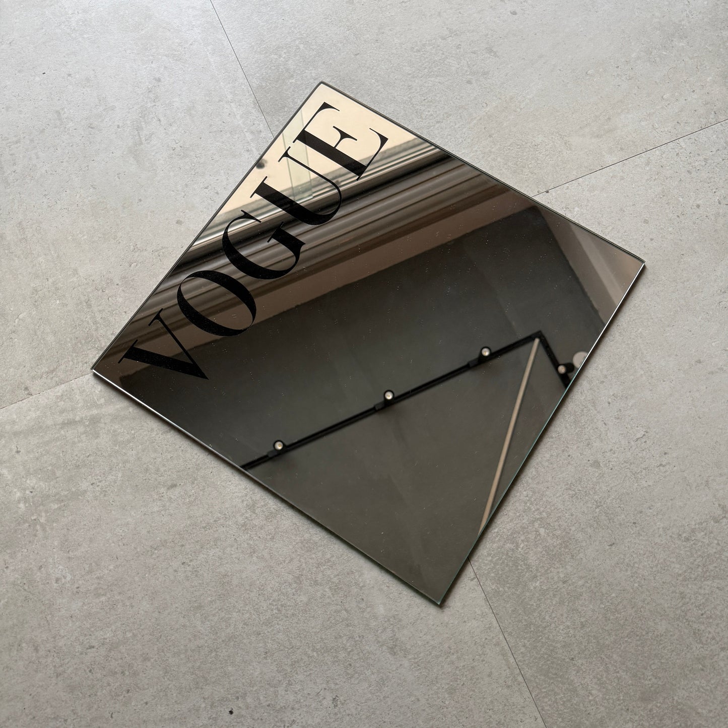 VOGUE MIRROR