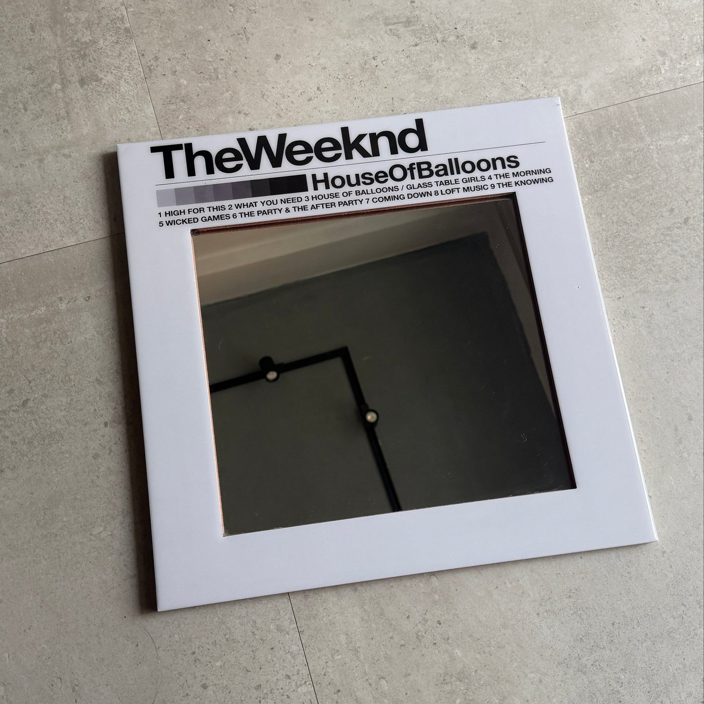 HOUSE OF BALLOONS MIRROR