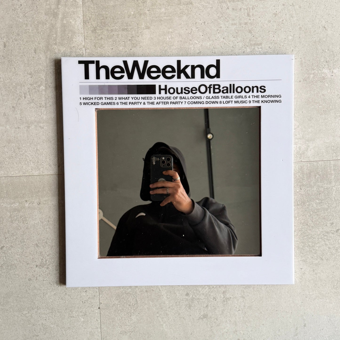 HOUSE OF BALLOONS MIRROR