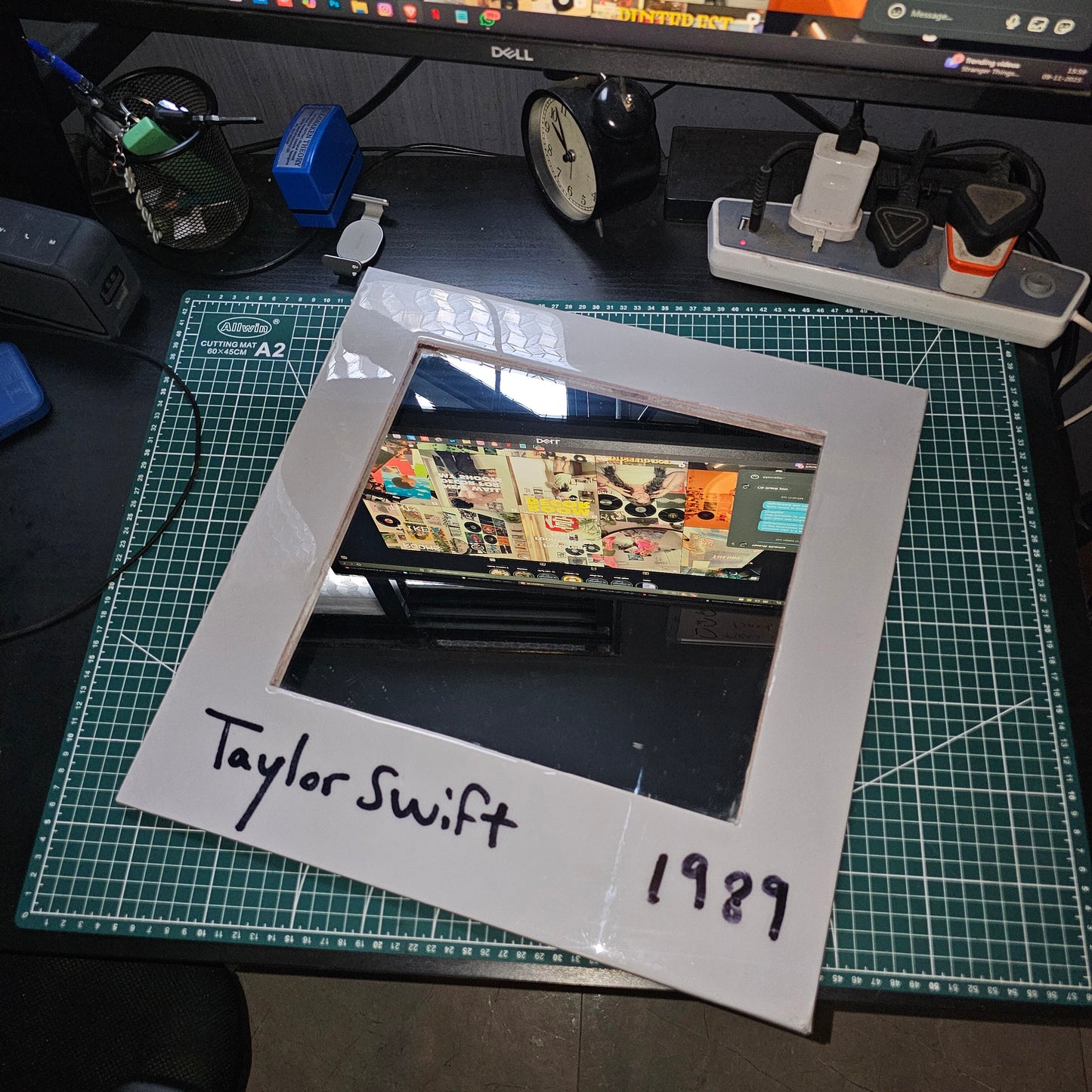 1989 MIRROR