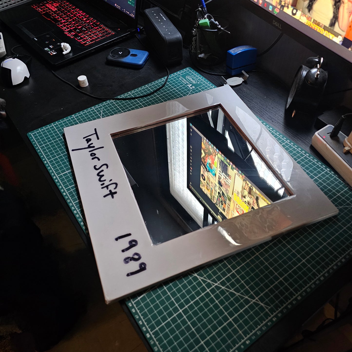 1989 MIRROR